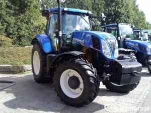 New Holland T7.225 Auto Command Dane techniczne