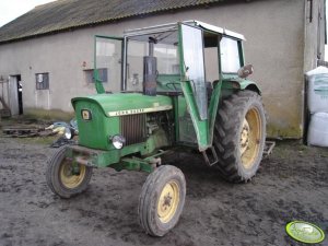 John Deere 820 Dane techniczne