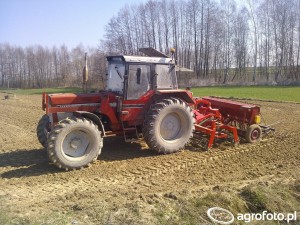 Case IH 1055 Dane techniczne