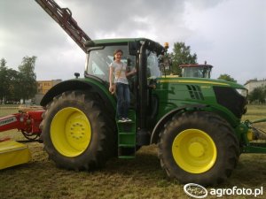 John Deere 6210R Dane techniczne