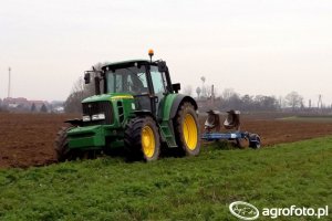 John Deere 6630 Dane techniczne