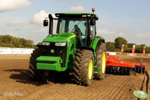 John Deere 8285R Dane techniczne