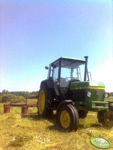 John Deere 1950 Dane techniczne