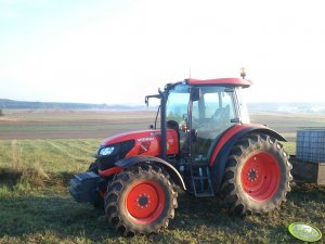 Kubota M9960