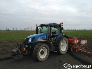 New Holland T6030 Delta Dane techniczne
