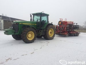 John Deere 8300 Dane techniczne