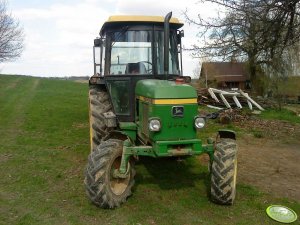 John Deere 2040 Dane techniczne