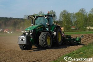 John Deere 7830 Dane techniczne