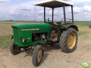 John Deere 100 Dane techniczne