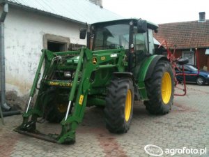 John Deere 5820 Dane techniczne