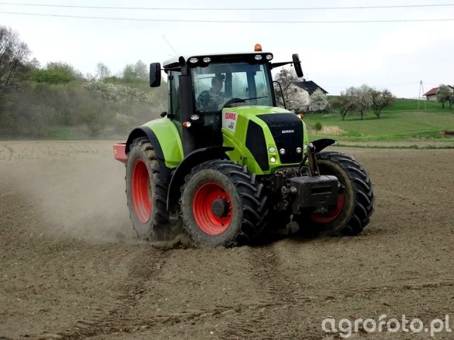 Claas Axion 820 (2006-2013) Dane techniczne