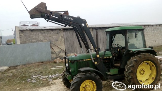 John Deere 3140 Dane techniczne