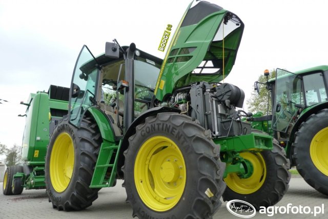 John Deere 6090MC Dane techniczne