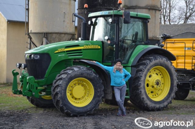 John Deere 7820 Dane techniczne