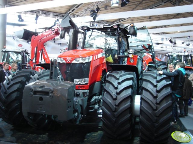 Massey Ferguson 8735 Dane techniczne