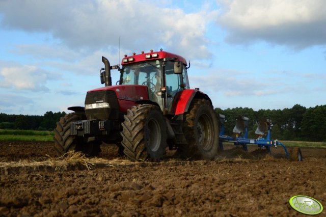 Case IH Maxxum MX135 Dane techniczne