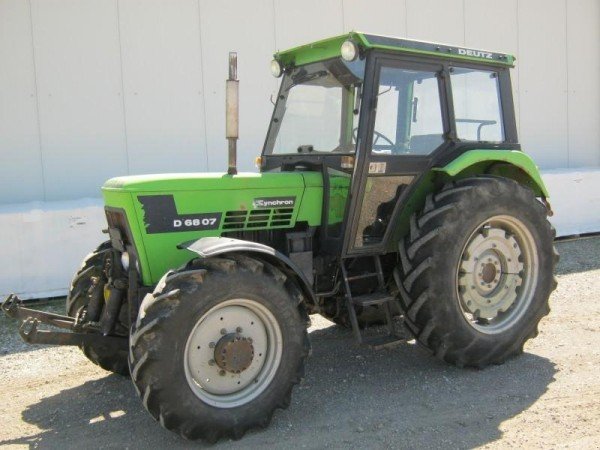 Deutz-Fahr 6807 Dane techniczne