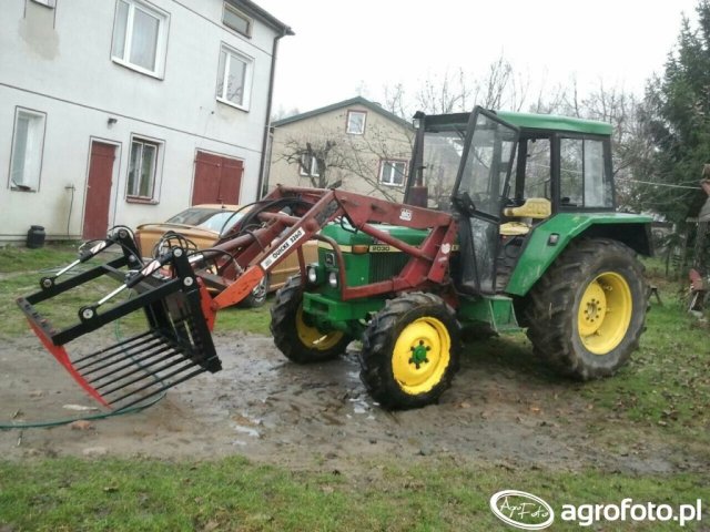 John Deere 2030 Dane techniczne
