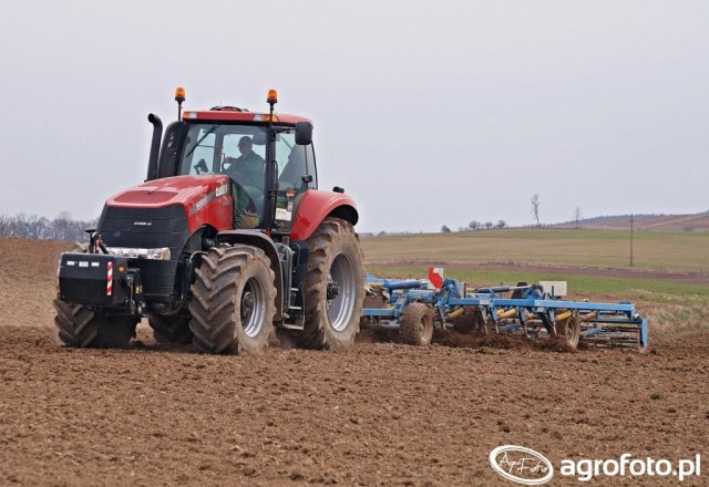 Case IH Magnum 370 Dane techniczne