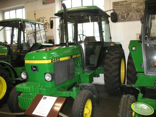 John Deere 2450 Dane techniczne