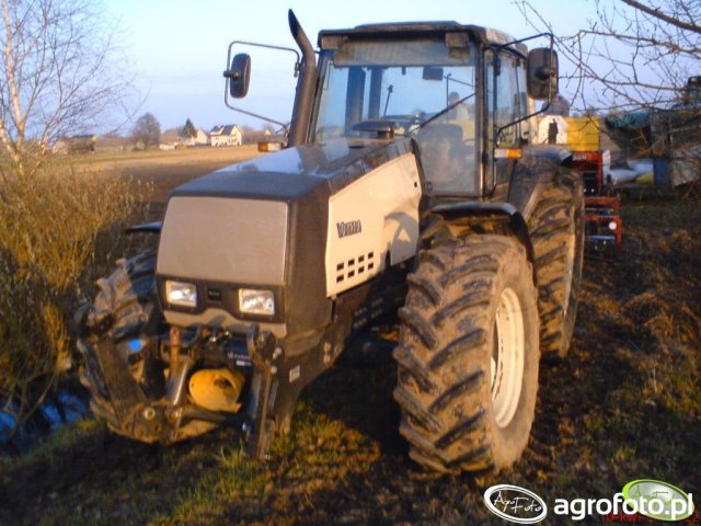 Valtra Valmet 8150 Dane techniczne
