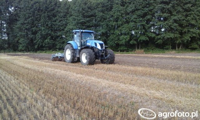 New Holland T7.235 Auto Command Dane techniczne
