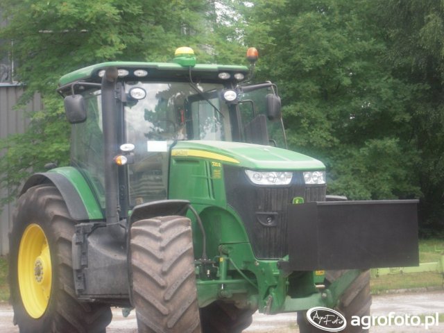 John Deere 7210R Dane techniczne