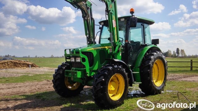 John Deere 5620 Dane techniczne
