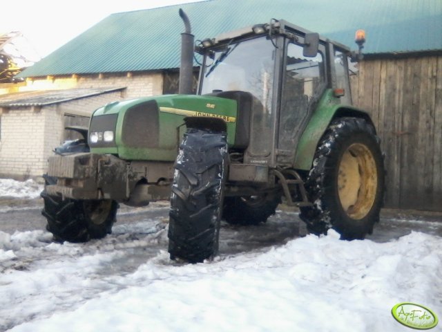 John Deere 3300 Dane techniczne