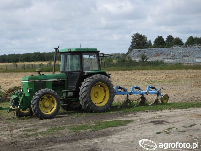John Deere 3040 Dane techniczne