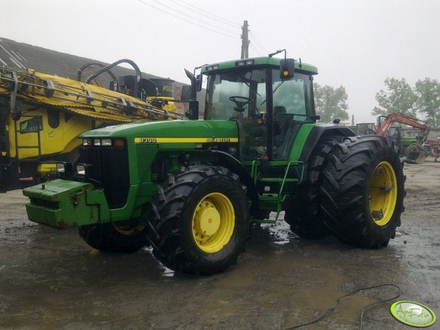 John Deere 8300 Dane techniczne