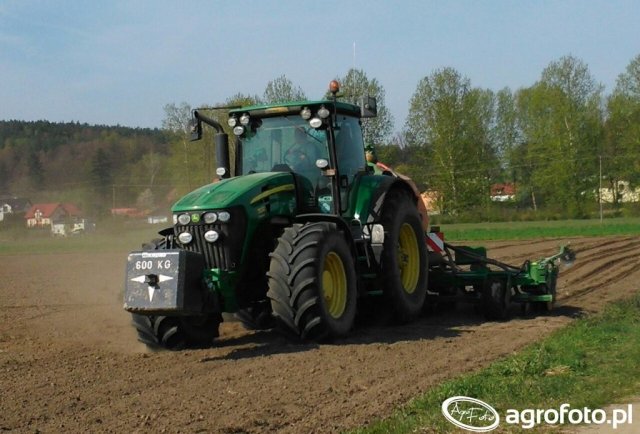 John Deere 7830 Dane techniczne