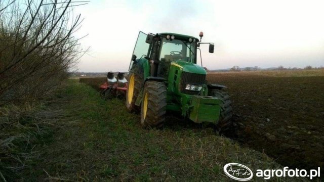 John Deere 7530 E Premium Dane techniczne