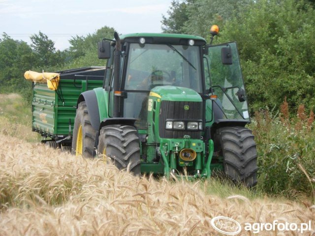 John Deere 6830 Dane techniczne