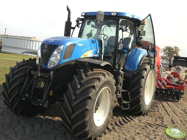 New Holland T7070 AC Dane techniczne