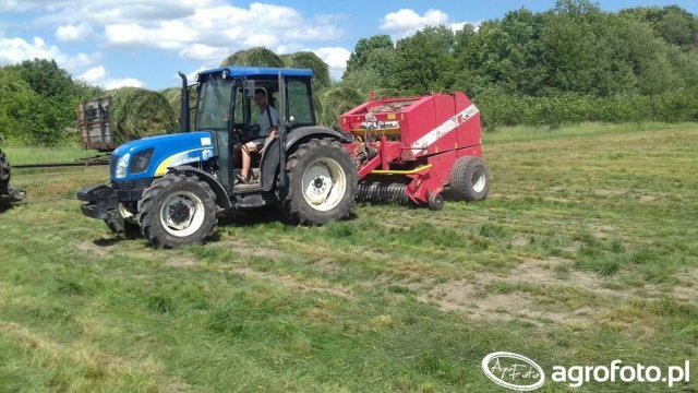 New Holland T4030 Deluxe Dane techniczne