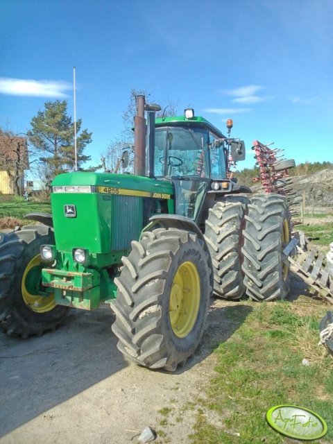 John Deere 4255 Dane techniczne