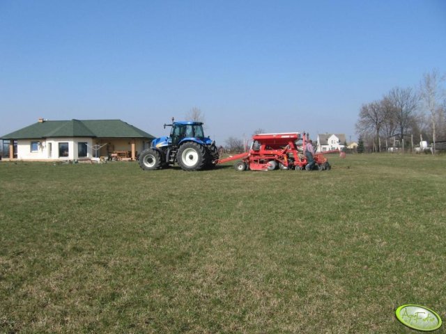 New Holland TG230 Dane techniczne