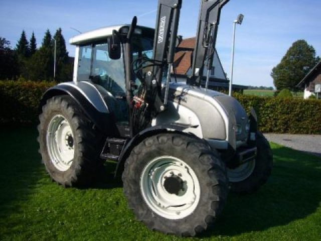 Valtra C120e Dane techniczne