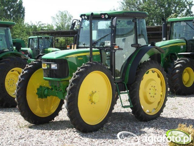 John Deere 5515 Dane techniczne